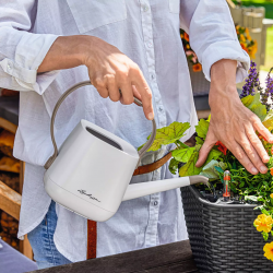 yula-watering-can-1-7l-lechuza-firstgreen.by.jpg